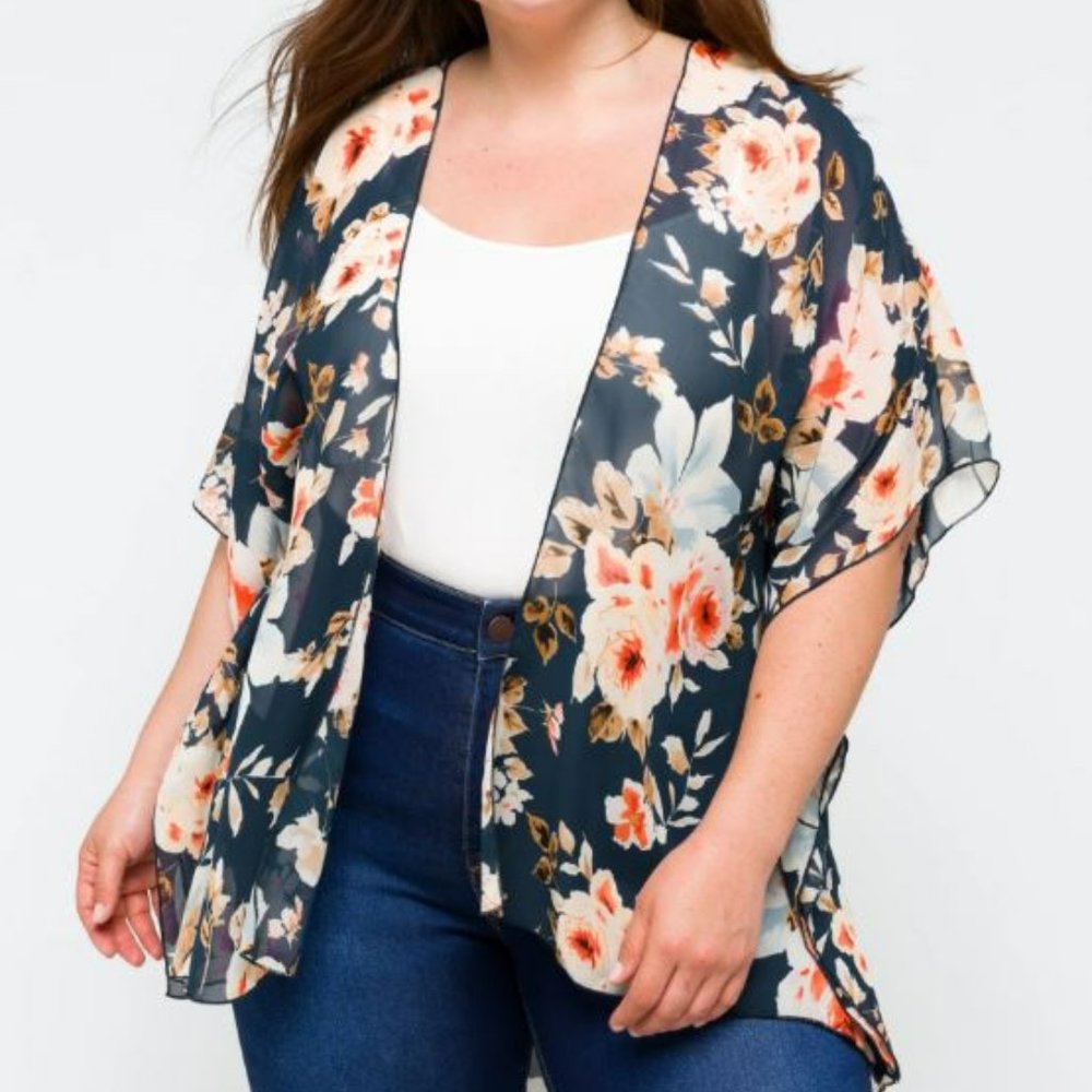 NWT Lovely Floral Kimono